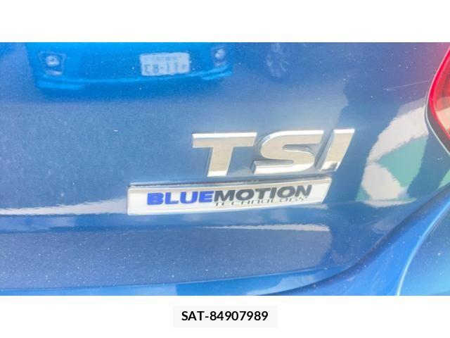 VolksWagen POLO 2017-06 8318104-9