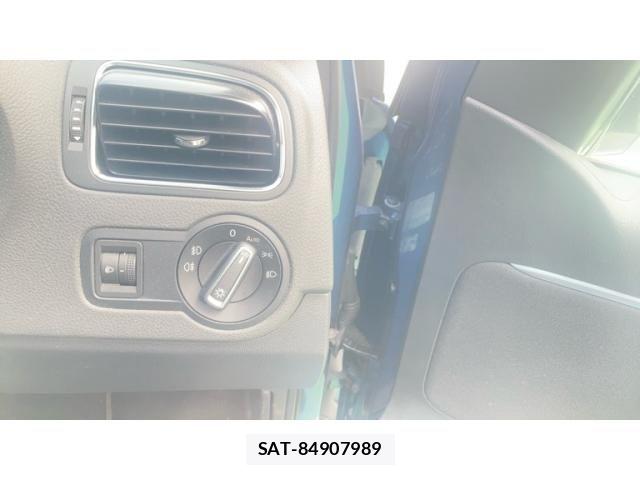 VolksWagen POLO 2017-06 8318104-13