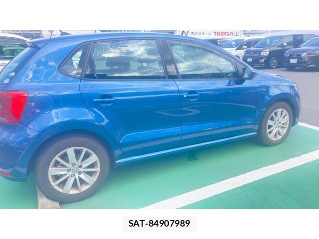 VolksWagen POLO 2017-06 8318104-3