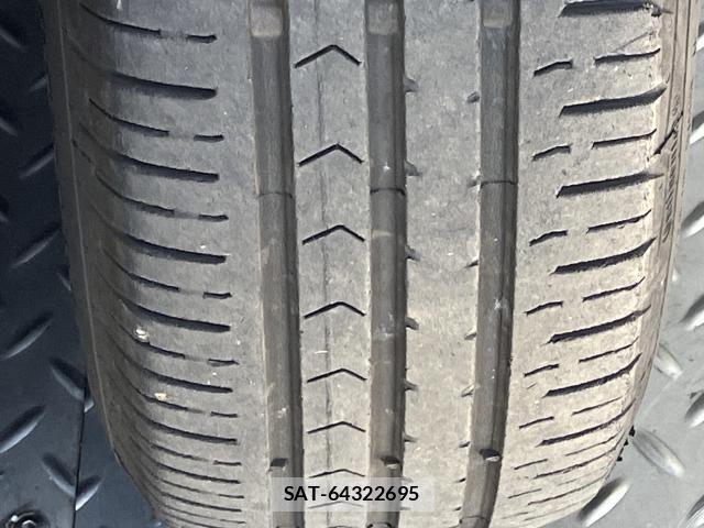 VolksWagen POLO 2022-01 8318100-22