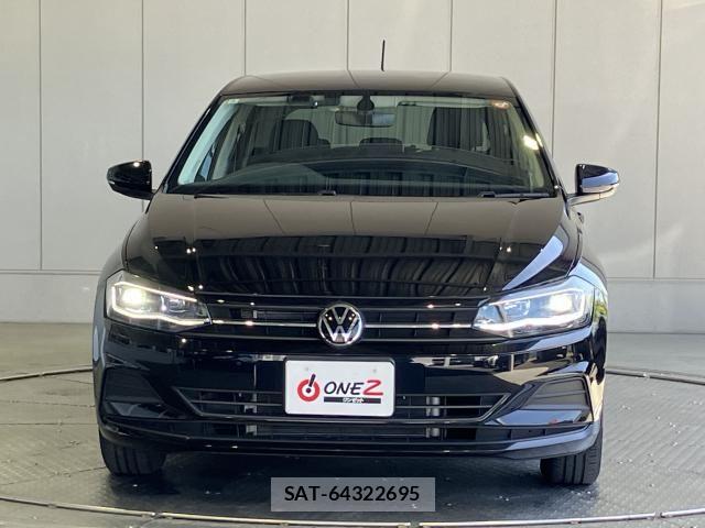 VolksWagen POLO 2022-01 8318100-24
