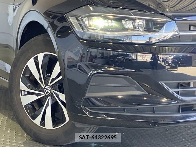 VolksWagen POLO 2022-01 8318100-4