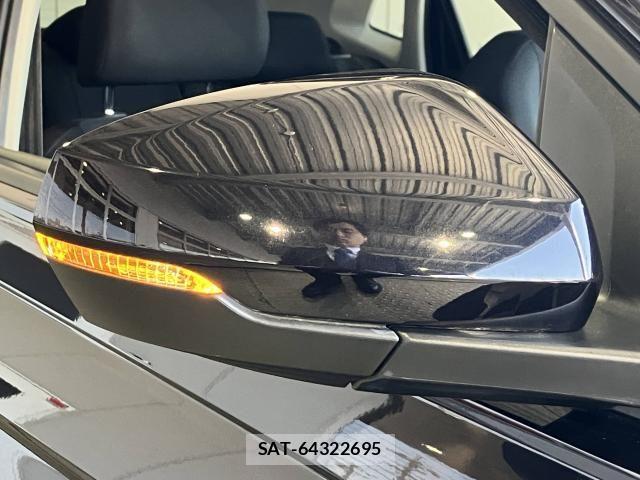 VolksWagen POLO 2022-01 8318100-5