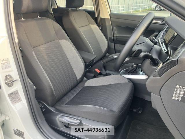 VolksWagen POLO 2025-04 8318096-10