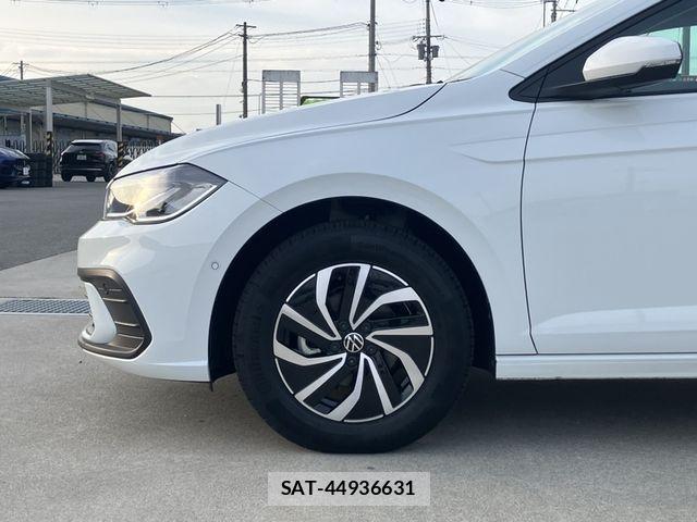 VolksWagen POLO 2025-04 8318096-5