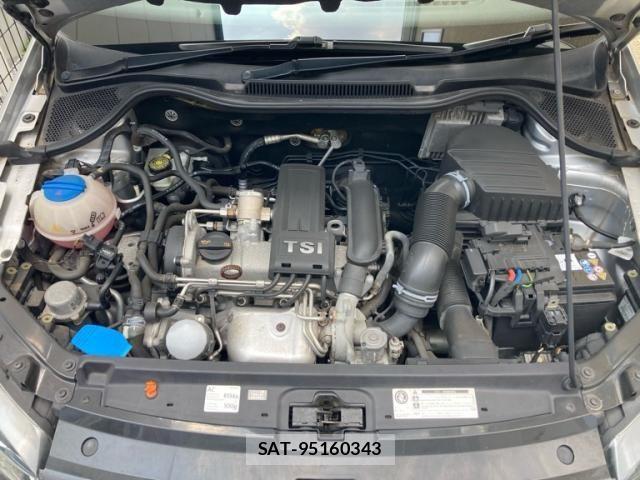 VolksWagen POLO 2012-01 8318106-10