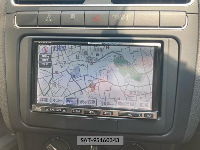 VolksWagen POLO 2012-01 8318106-11