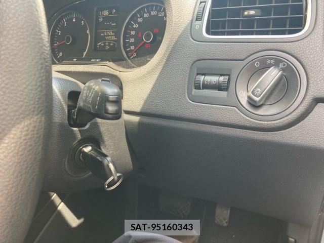 VolksWagen POLO 2012-01 8318106-16