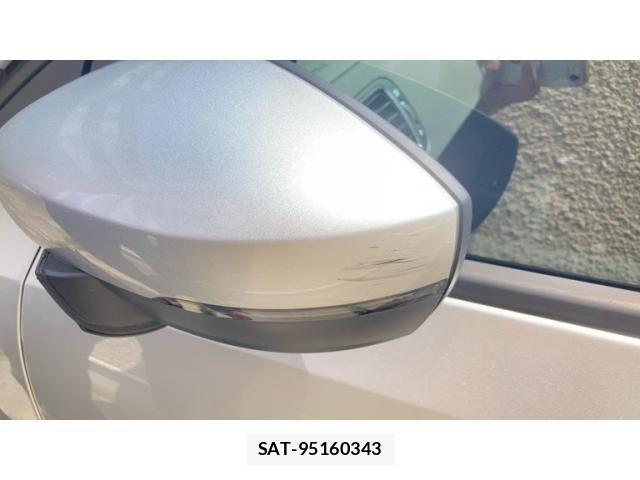 VolksWagen POLO 2012-01 8318106-22
