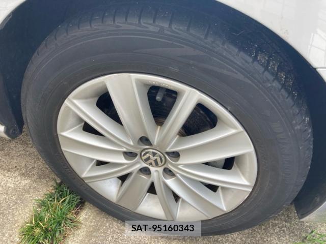 VolksWagen POLO 2012-01 8318106-7