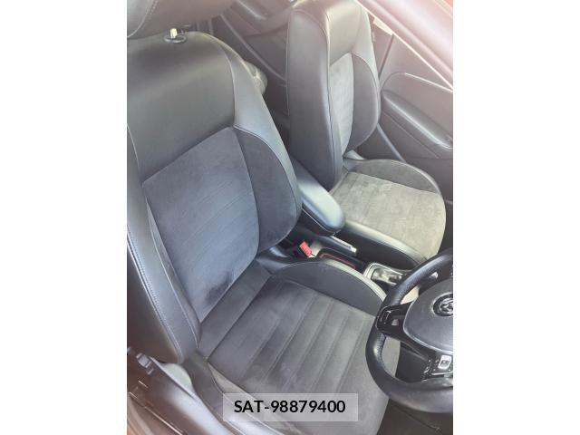 VolksWagen POLO 2017-10 8318102-12