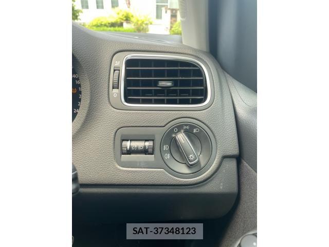 VolksWagen POLO 2014-03 8318105-16