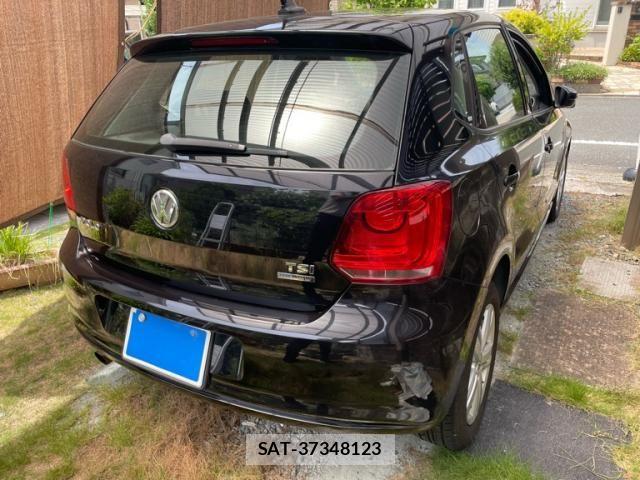 VolksWagen POLO 2014-03 8318105-2
