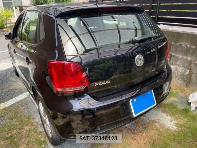 VolksWagen POLO 2014-03 8318105-3
