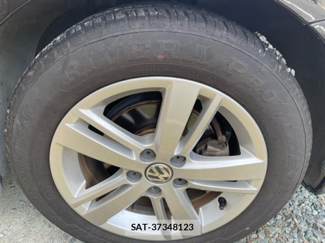 VolksWagen POLO 2014-03 8318105-4