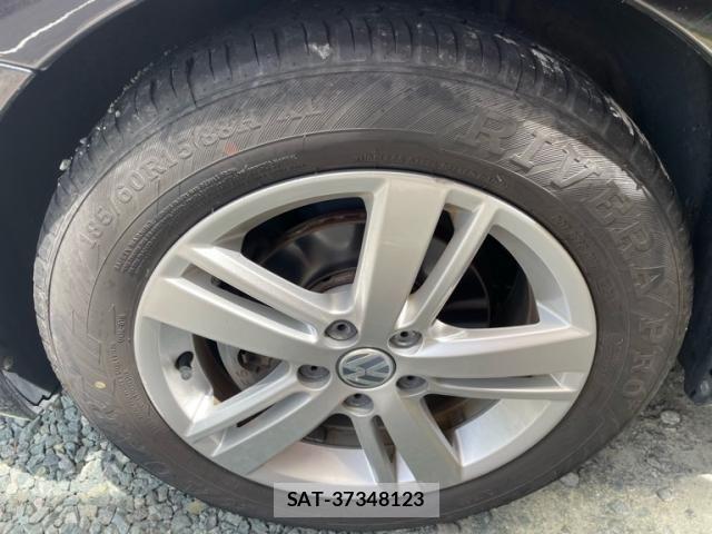 VolksWagen POLO 2014-03 8318105-7