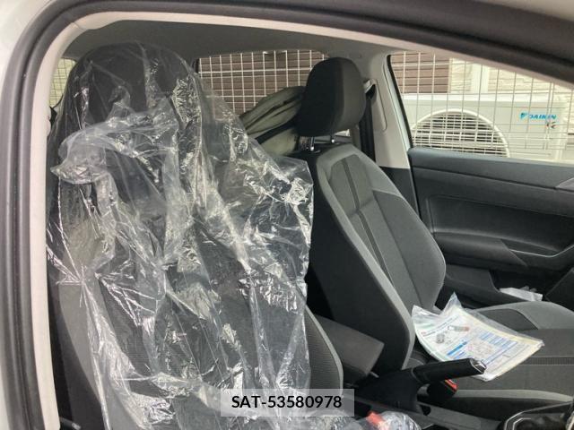 VolksWagen POLO 2018-12 8318101-4