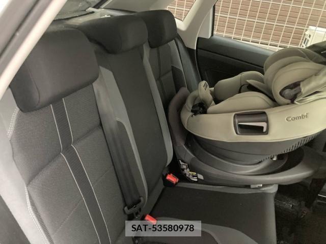 VolksWagen POLO 2018-12 8318101-7