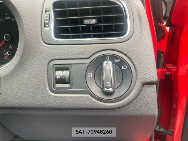 VolksWagen POLO 2015-11 8338029-15