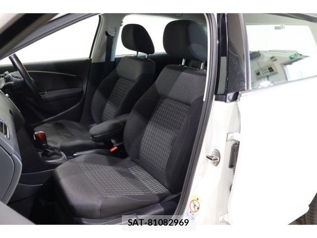 VolksWagen POLO 2017-11 8338513-3