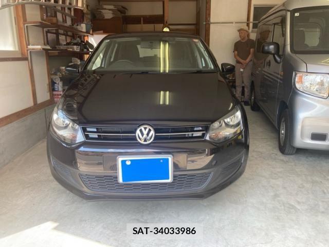 VolksWagen POLO 2014-01 8338514-0