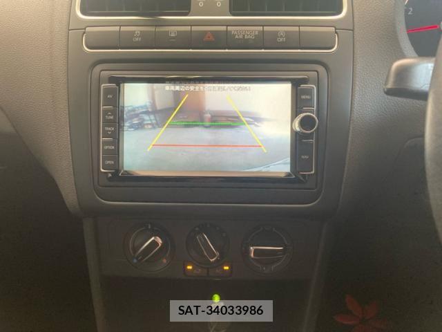 VolksWagen POLO 2014-01 8338514-19