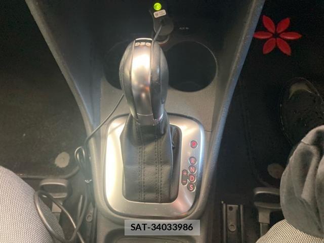 VolksWagen POLO 2014-01 8338514-21
