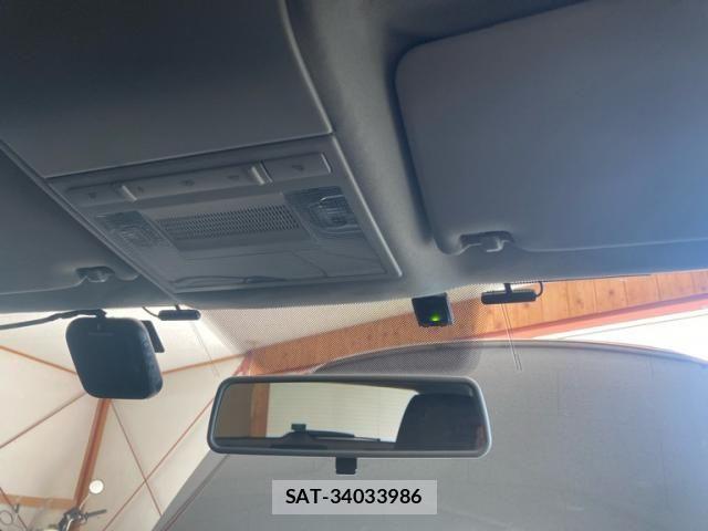 VolksWagen POLO 2014-01 8338514-23