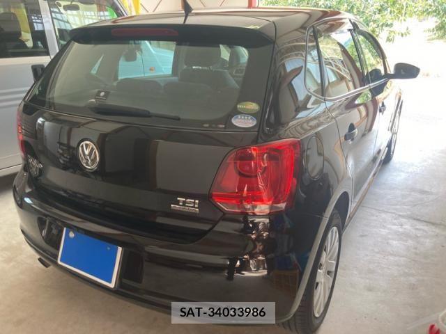 VolksWagen POLO 2014-01 8338514-4