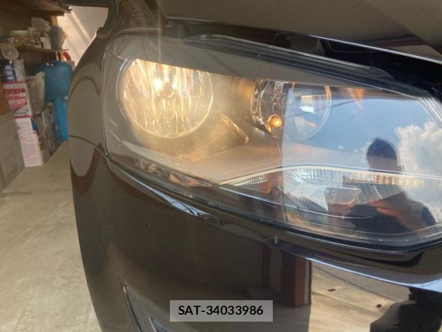 VolksWagen POLO 2014-01 8338514-5