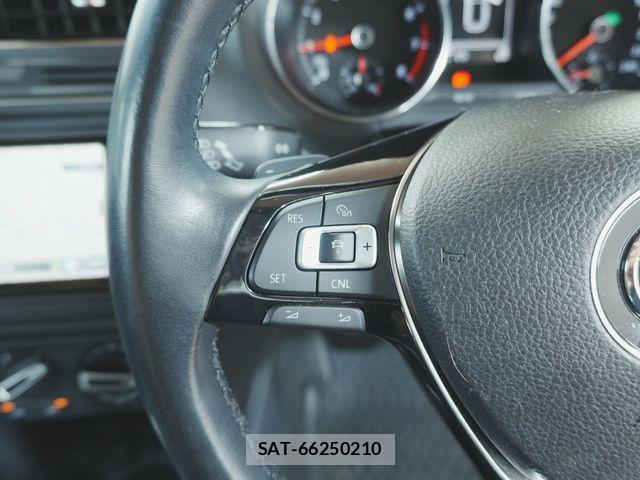 VolksWagen POLO 2015-06 8369753-13