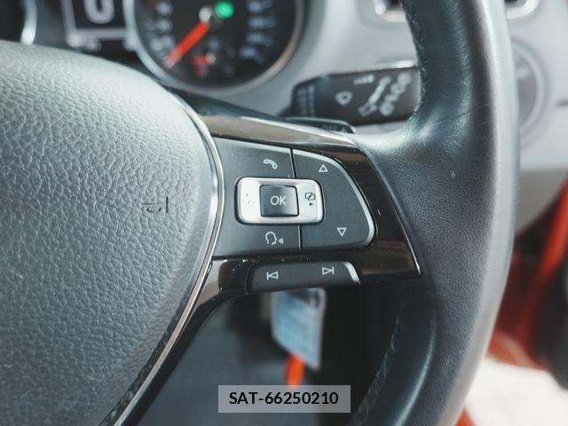VolksWagen POLO 2015-06 8369753-14