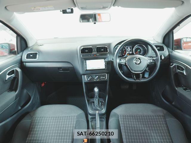 VolksWagen POLO 2015-06 8369753-1