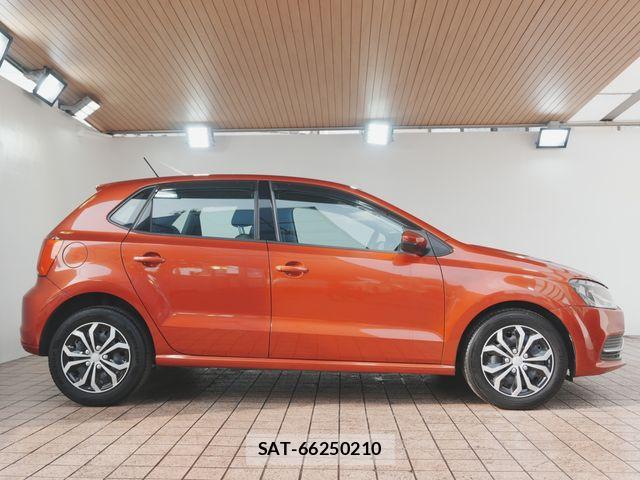 VolksWagen POLO 2015-06 8369753-25