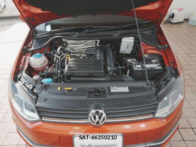 VolksWagen POLO 2015-06 8369753-27
