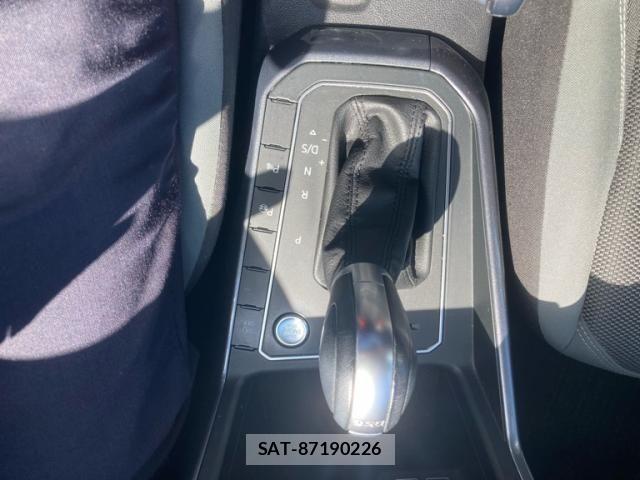 VolksWagen POLO 2018-03 8369751-14