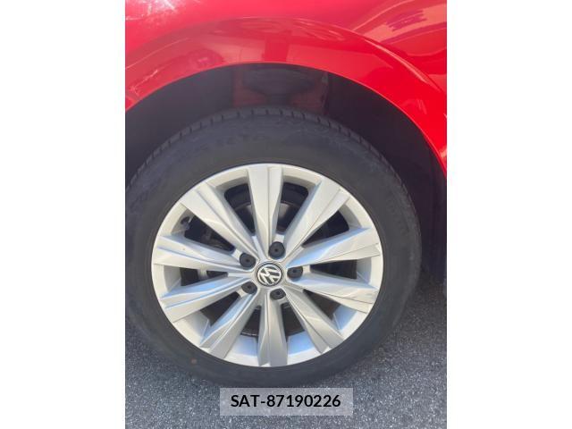 VolksWagen POLO 2018-03 8369751-6