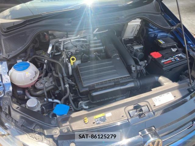 VolksWagen POLO 2015-08 8369755-12