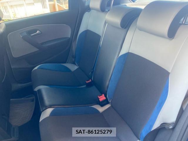 VolksWagen POLO 2015-08 8369755-16