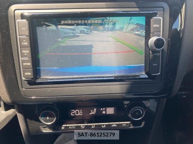 VolksWagen POLO 2015-08 8369755-26