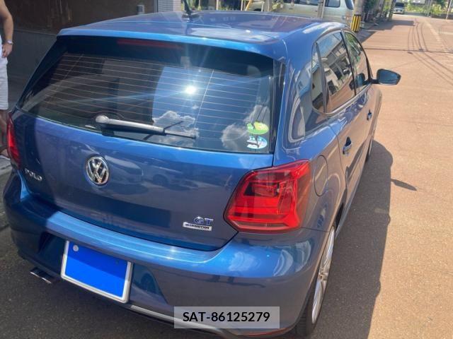 VolksWagen POLO 2015-08 8369755-4