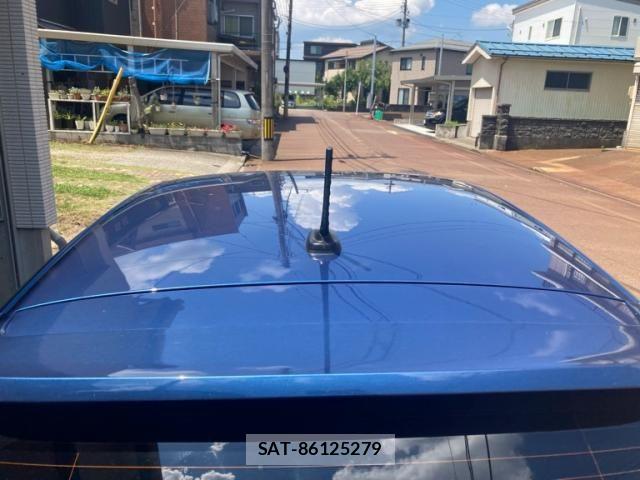 VolksWagen POLO 2015-08 8369755-5