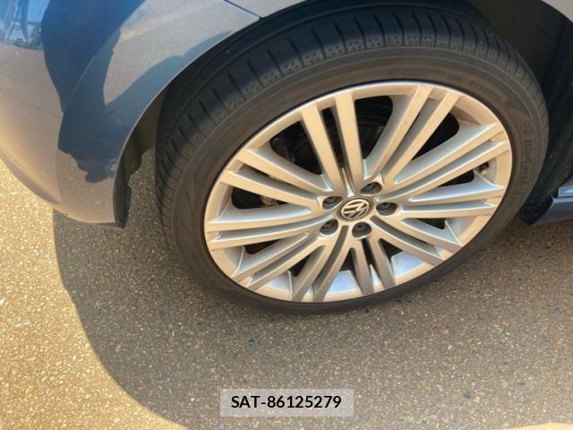 VolksWagen POLO 2015-08 8369755-8