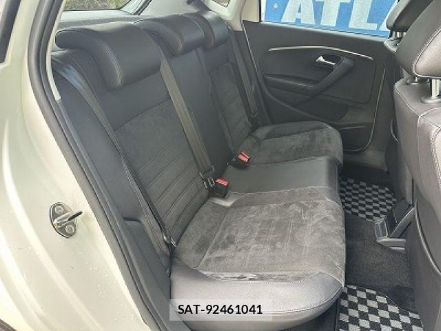 VolksWagen POLO 2016-05 8369750-5