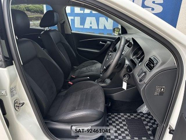 VolksWagen POLO 2016-05 8369750-6