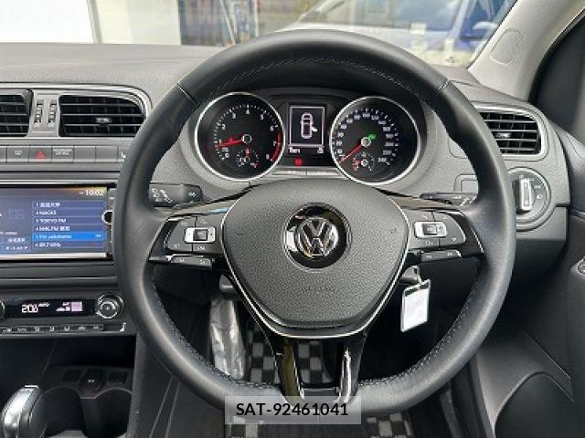 VolksWagen POLO 2016-05 8369750-8