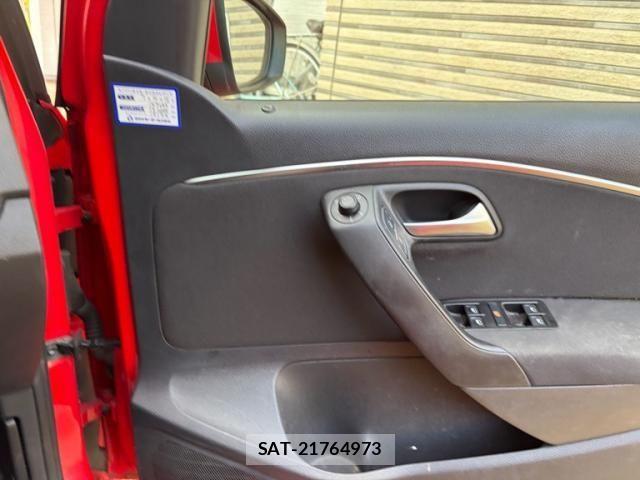 VolksWagen POLO 2014-12 8369757-10