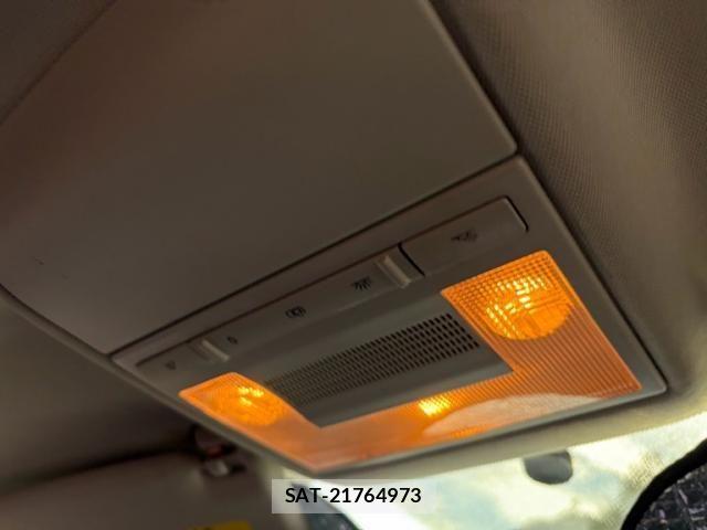 VolksWagen POLO 2014-12 8369757-17