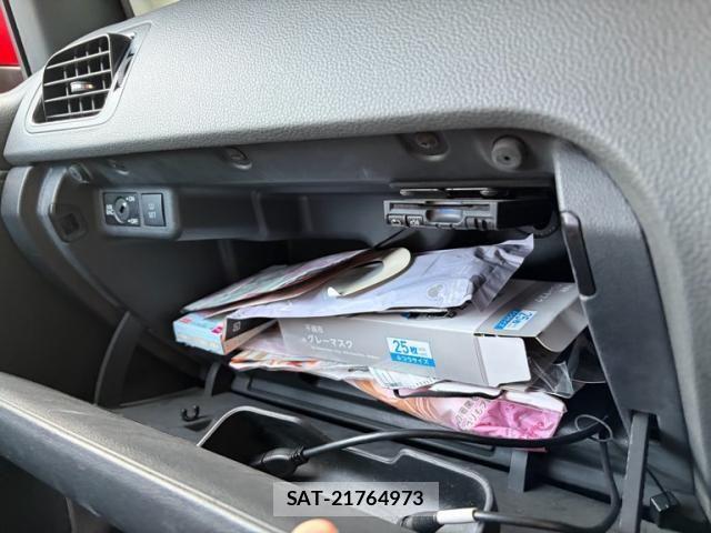 VolksWagen POLO 2014-12 8369757-19