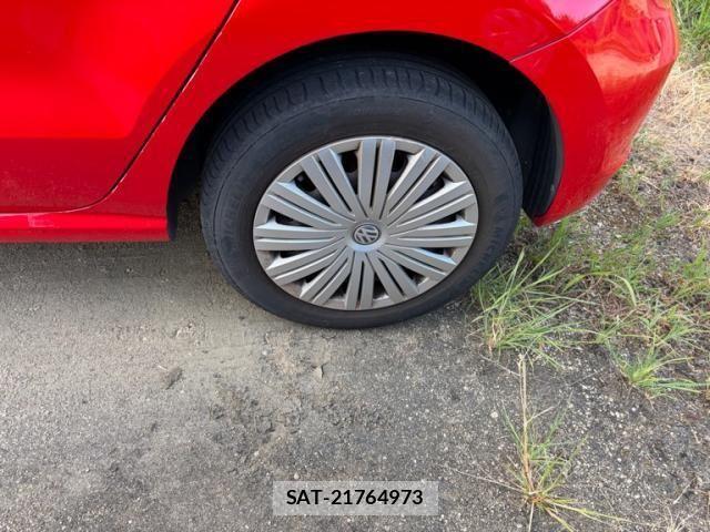 VolksWagen POLO 2014-12 8369757-3